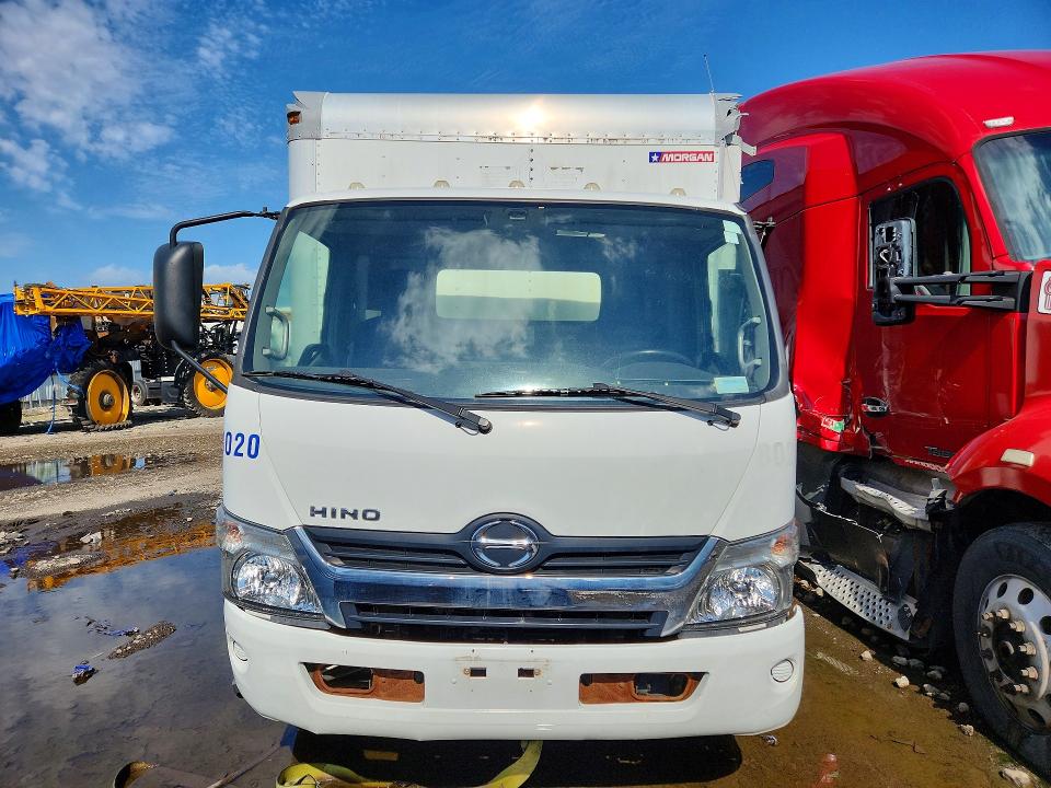 2019 Hino All other VIN JHHYDM1H1KK008020 COPART salvage auction — SIDE, IL - SALVAGE CERTIFICATE, sold $2,800 on 2026-07-27 (photo 5)