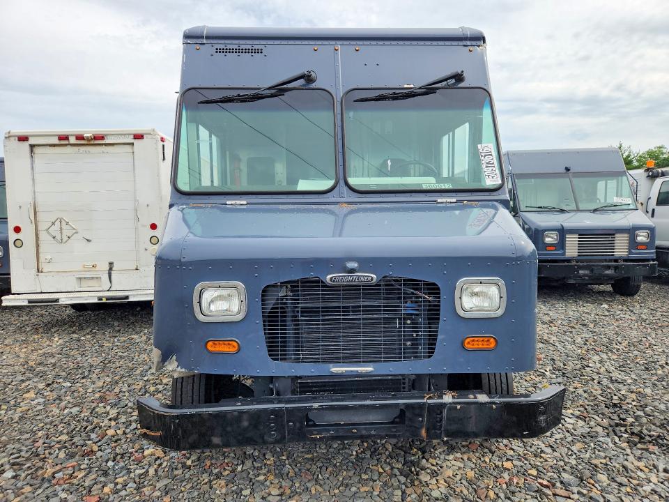 2021 Frht - freightliner All other VIN 4UZAC2EA7MCML0620 COPART salvage auction — NORMAL WEAR, NJ - CERTIFICATE OF TITLE, sold $21,500 on 2026-07-07 (photo 5)