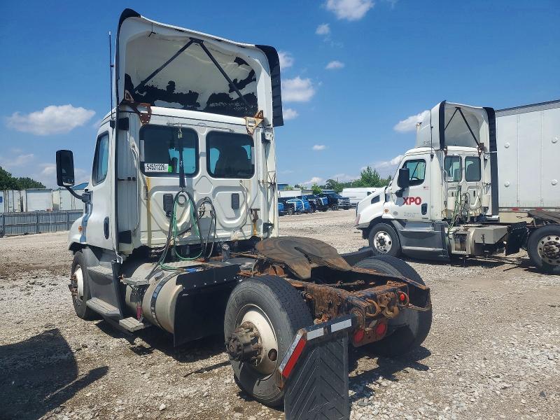 2017 Freightliner Cascadia 113 VIN 3AKBGADV9HSJD0569 COPART salvage auction — FRONT END, IN - CERTIFICATE OF TITLE, sold $175 on 2026-07-23 (photo 3)