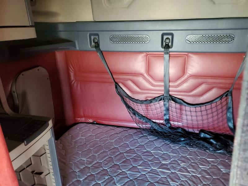 2019 Freightliner All other VIN 3AKJGLDR8KDKG6407 COPART salvage auction — NORMAL WEAR, NY - CERTIFICATE OF TITLE, sold $18,750 on 2026-07-14 (photo 6)