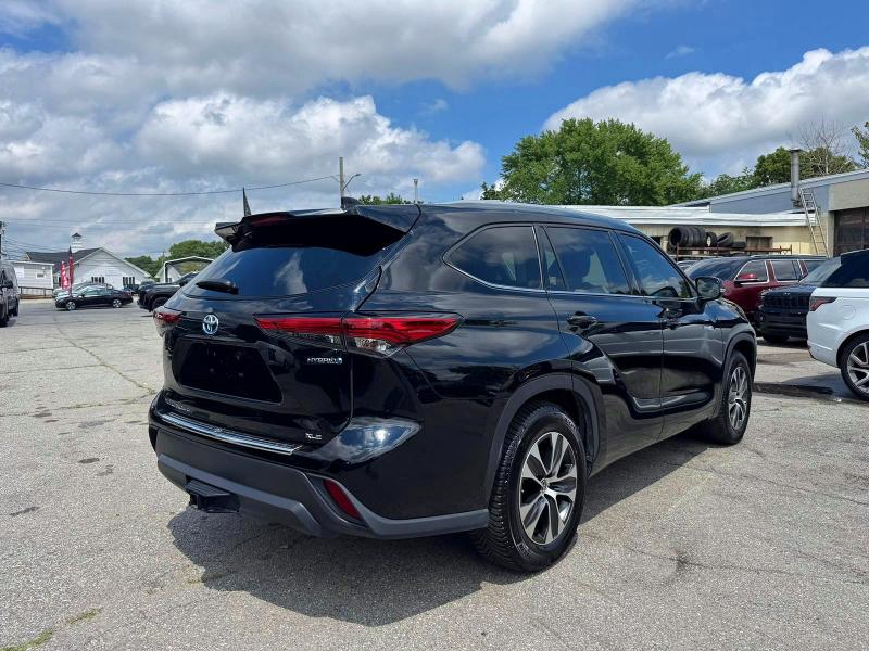 2021 Toyota Highlander VIN 5TDGARAH0MS012401 COPART salvage auction — NORMAL WEAR, Il - Certificate Of Title (P), sold $17,400 on 2026-07-27 (photo 4)