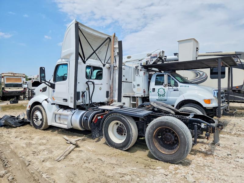 2019 Peterbilt All other VIN 1XPBD49X8KD600263 COPART salvage auction — NORMAL WEAR, CT, sold $7,200 on 2026-07-16 (photo 3)