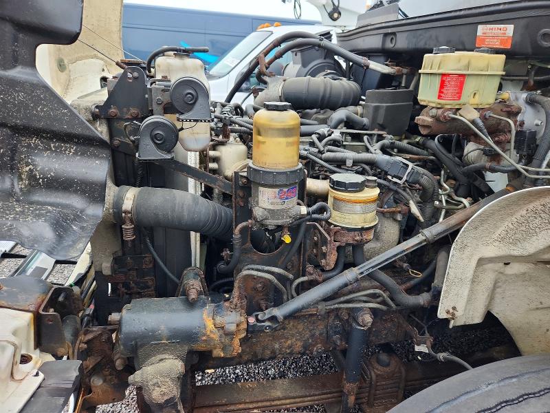 2017 Hino All other VIN 5PVNE8JV8H4S56231 COPART salvage auction — MINOR DENT/SCRATCHES, CT, sold $7,900 on 2026-07-09 (photo 7)