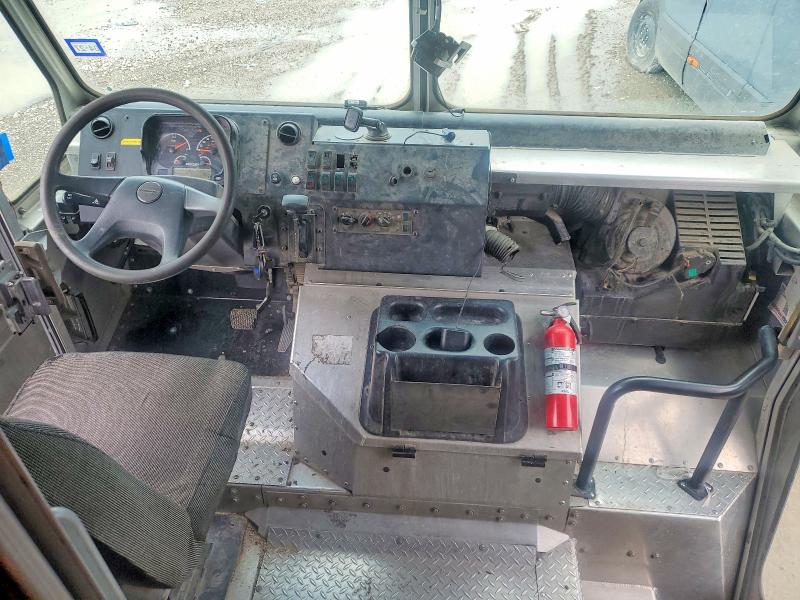 2021 Frht - freightliner All other VIN 4UZAC2GA2MCMM9587 COPART salvage auction — MINOR DENT/SCRATCHES, TX - CERTIFICATE OF TITLE, sold $16,300 on 2026-07-14 (photo 8)