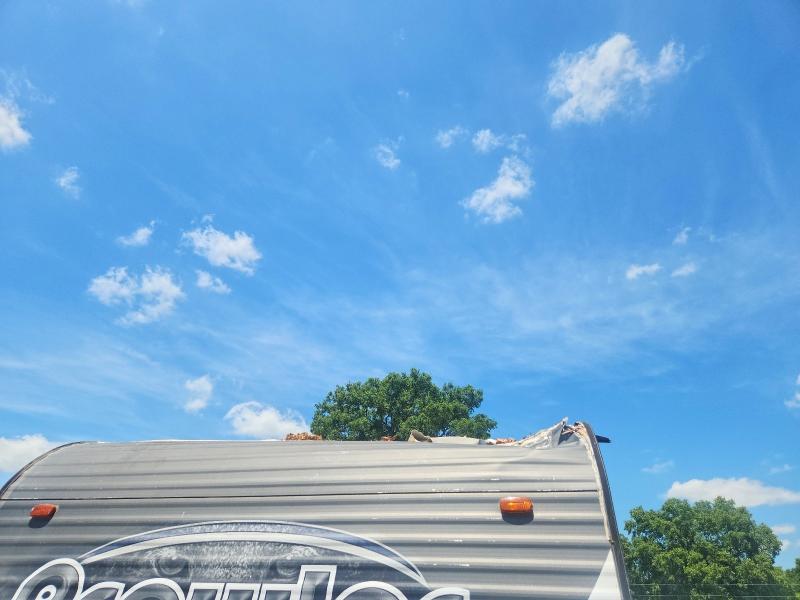 2017 Kz-rv Prowler ly VIN 5SFPB3321HE322133 COPART salvage auction — ROOF, CT, sold $10 on 2026-07-28 (photo 9)