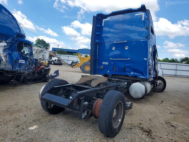 2017 Kenworth All other VIN 1XKYDP9X0HJ131939 COPART salvage auction — ROLLOVER, RB, sold $1,250 on 2026-07-09 (photo 4)