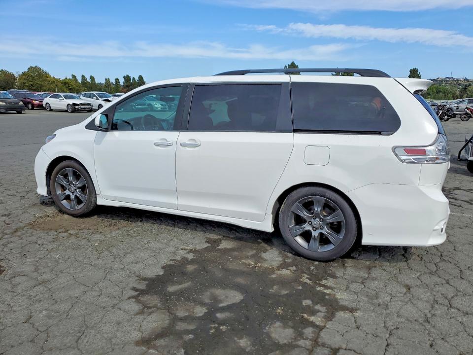 2016 Toyota Sienna VIN 5TDXK3DCXGS764461 COPART salvage auction — NORMAL WEAR, Ca - Salvage Certificate, sold $11,800 on 2026-07-24 (photo 2)