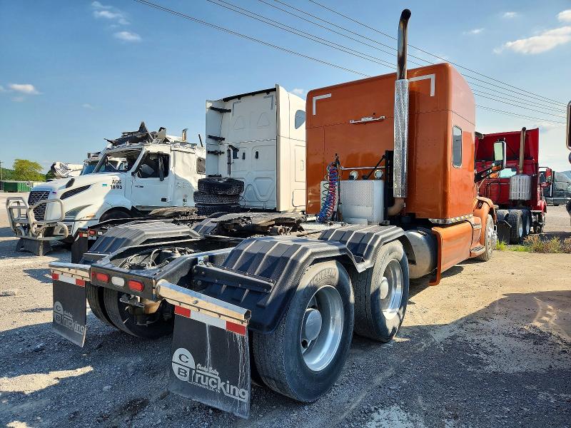 2020 Peterbilt All other VIN 1XPBDP9X2LD702998 COPART salvage auction — MINOR DENT/SCRATCHES, TN - CERTIFICATE OF TITLE (P), sold $10,000 on 2026-07-07 (photo 4)