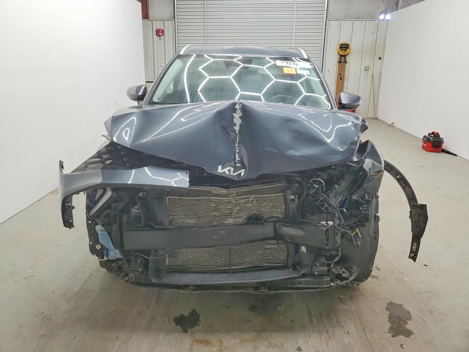 2024 Kia Sportage VIN 5XYK3CDF5RG232021 COPART salvage auction — ALL OVER, Wv - Certificate Of Title, sold $4,250 on 2026-07-02 (photo 5)