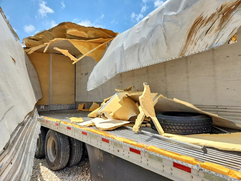 2013 Gdan Trailer VIN 1GRAA0624DW704799 COPART salvage auction — SIDE, TX - SALVAGE VEHICLE TITLE, sold $80 on 2026-09-03 (photo 6)