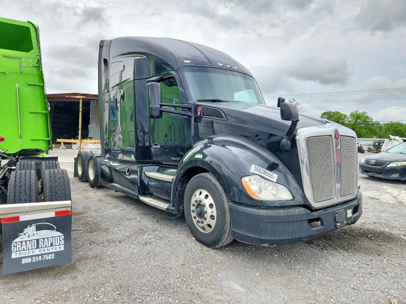 2018 Kenworth T680 VIN 1XKYD49X4JJ182400 — COPART salvage auction photo