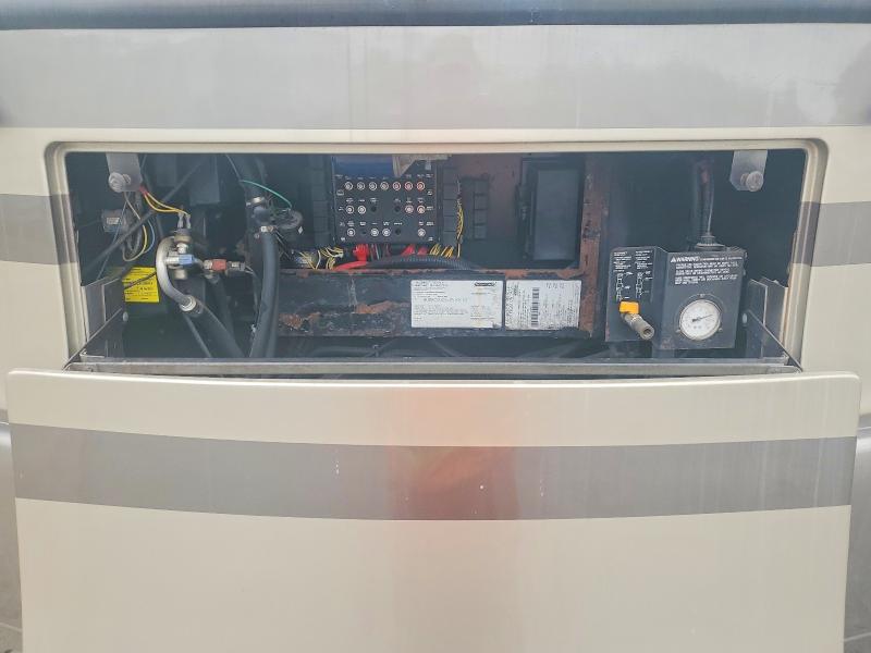 2005 Frht All other VIN 4UZACJDC95CV83062 COPART salvage auction — NORMAL WEAR, MA - CERTIFICATE OF TITLE, sold $16,782 on 2026-07-17 (photo 7)