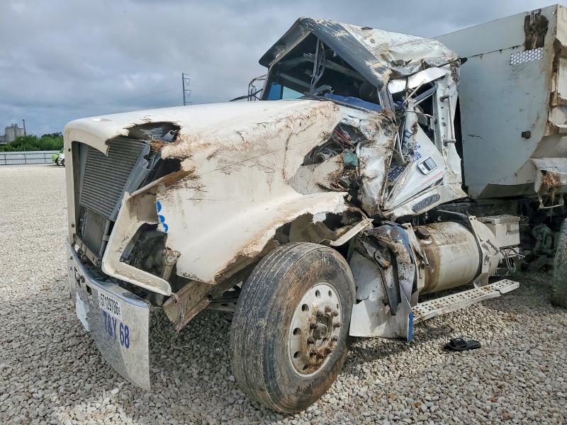 1995 Freightliner All other VIN 1FUYDZYB9SH597888 COPART salvage auction — ROLLOVER, TX - SALVAGE VEHICLE TITLE (P), sold $4,550 on 2026-07-09 (photo 9)