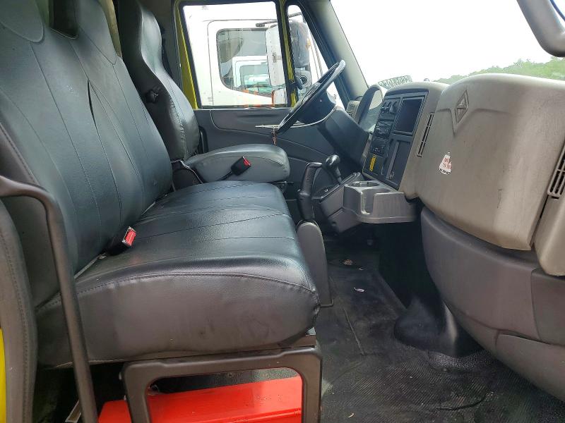 2017 International 4300 VIN 1HTMMMMM0HH714088 COPART salvage auction — NORMAL WEAR, CT, sold $9,000 on 2026-10-22 (photo 5)
