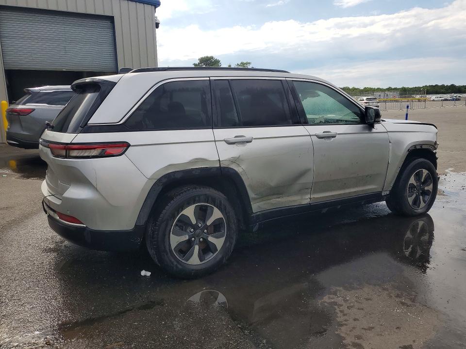 2024 Jeep Cherokee VIN 1C4RJYB69RC111257 COPART salvage auction — FRONT END, Ny - Certificate Of Title, sold $8,500 on 2026-07-02 (photo 3)