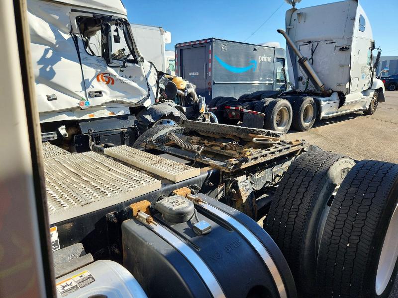 2017 Peterbilt All other VIN 1XPBA48X0HD428801 COPART salvage auction — MINOR DENT/SCRATCHES, CT, sold $5,700 on 2026-07-07 (photo 6)