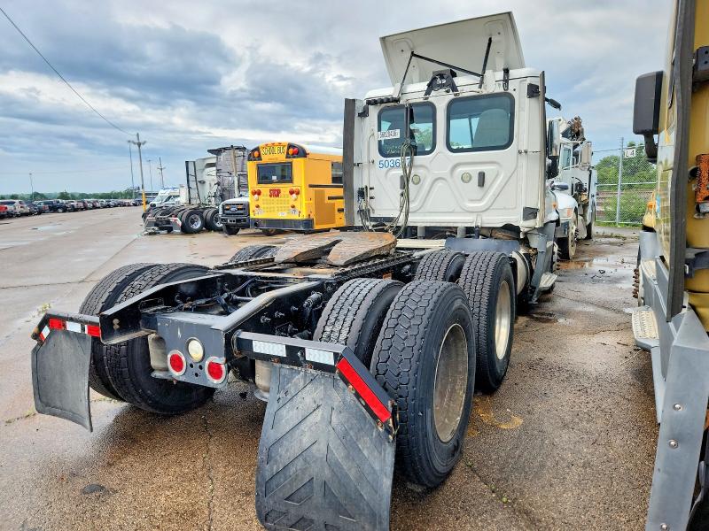 2019 Freightliner All other VIN 3AKJGBDV3KDJW2113 COPART salvage auction — NORMAL WEAR, CT, sold $7,400 on 2026-07-09 (photo 4)