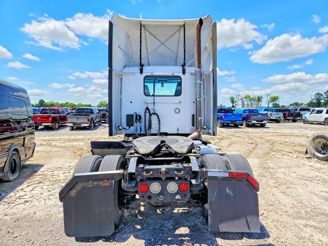 2018 Kenworth All other VIN 1XKYA48XXJJ204328 COPART salvage auction — MINOR DENT/SCRATCHES, IN - CERTIFICATE OF TITLE, sold $8,600 on 2026-07-07 (photo 9)