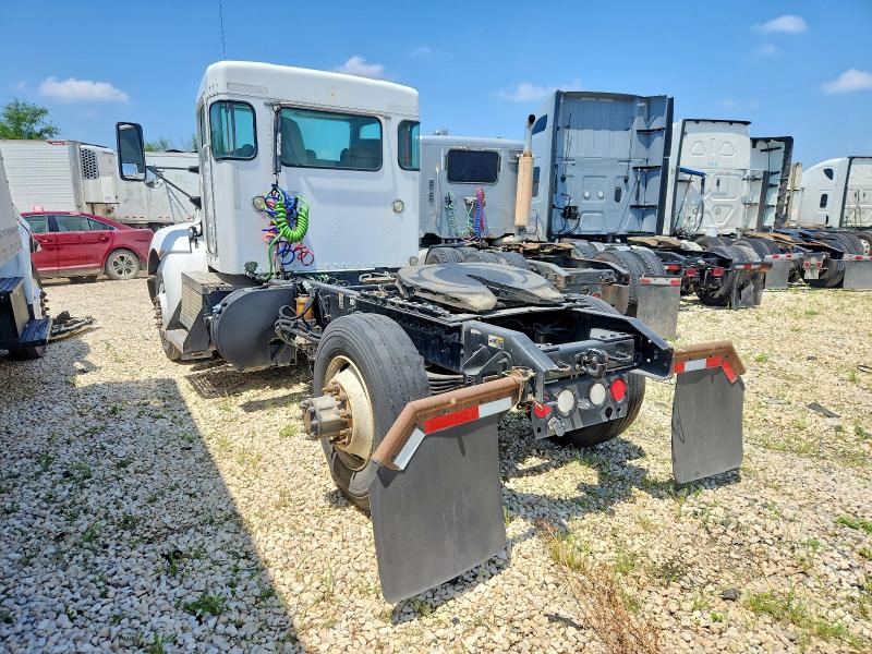 2015 Kenworth All other VIN 2XKHAJ7XXFM462686 COPART salvage auction — MINOR DENT/SCRATCHES, IN - CERTIFICATE OF TITLE, sold $8,000 on 2026-07-07 (photo 3)