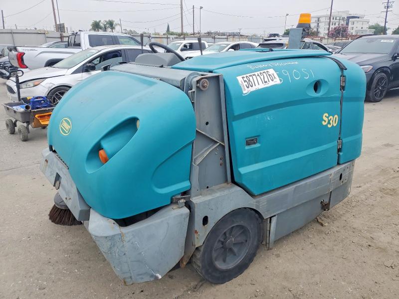 2013 Tennant Constructi VIN S3061520000000000 COPART salvage auction — REAR END, CA - BILL OF SALE, sold $200 on 2026-07-27 (photo 2)
