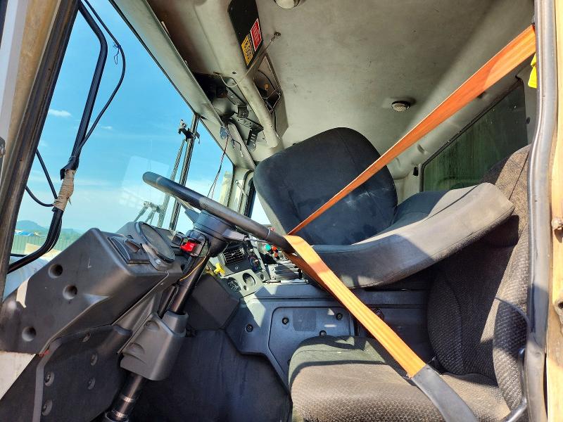 2013 Mack Te VIN 1M2AV02C8DM010038 COPART salvage auction — REAR END, CD, sold $225 on 2026-07-09 (photo 5)
