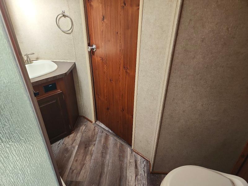 2013 Forrest river Other rv VIN 4X4TRLB21DD124340 COPART salvage auction — REAR END, IN - CERT OF TITLE-SALVAGE TITLE, sold $1,400 on 2026-07-30 (photo 9)