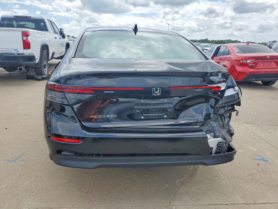 2025 Honda Accord VIN 1HGCY1F22SA091131 COPART salvage auction — REAR END, TX - NONREPAIRABLE TITLE, sold $8,800 on 2026-08-03 (photo 6)