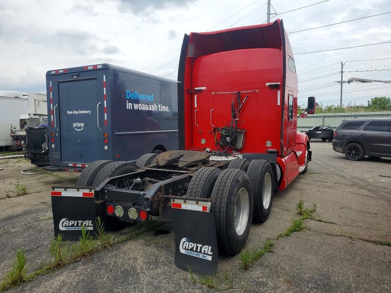 2012 Kenworth All other VIN 1XKAD49X6CJ328820 COPART salvage auction — MINOR DENT/SCRATCHES, MI - CERTIFICATE OF TITLE, sold $6,300 on 2026-07-27 (photo 4)
