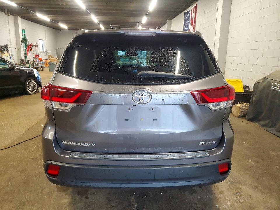 2019 Toyota Highlander VIN 5TDJZRFH8KS617223 COPART salvage auction — MINOR DENT/SCRATCHES, IA - CERTIFICATE OF TITLE, sold $13,600 on 2026-07-23 (photo 6)