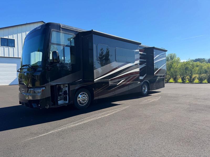 2023 Freightliner All other VIN 4UZACHFCXPCUD9444 COPART salvage auction — SIDE, OR - SALVAGE TITLE (P), sold $23,600 on 2026-07-28 (photo 1)