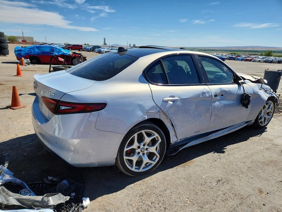 2022 Alfa romeo Giulia VIN ZARFANBN4N7666859 COPART salvage auction — FRONT END, Nm - Cert Of Title-Salvage, sold $250 on 2026-08-03 (photo 3)
