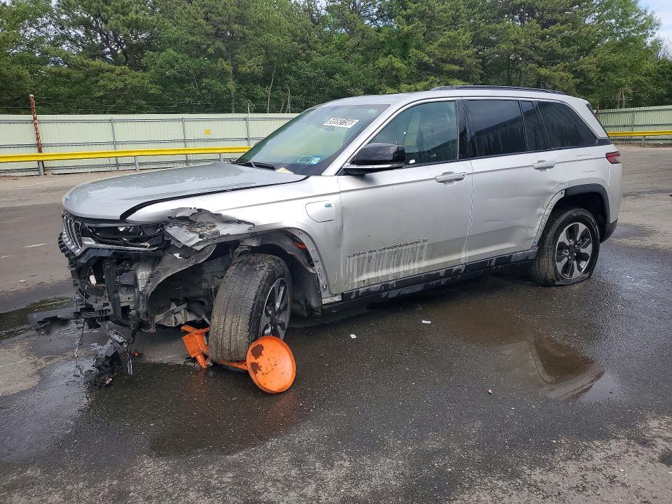 2024 Jeep Cherokee VIN 1C4RJYB69RC111257 COPART salvage auction — FRONT END, Ny - Certificate Of Title, sold $8,500 on 2026-07-02 (photo 1)
