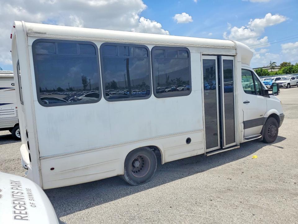 2013 Freightliner Sprinter VIN WDPPF4CC8D9536814 COPART salvage auction — MECHANICAL, FL - CERTIFICATE OF TITLE, sold $1,850 on 2026-07-08 (photo 3)