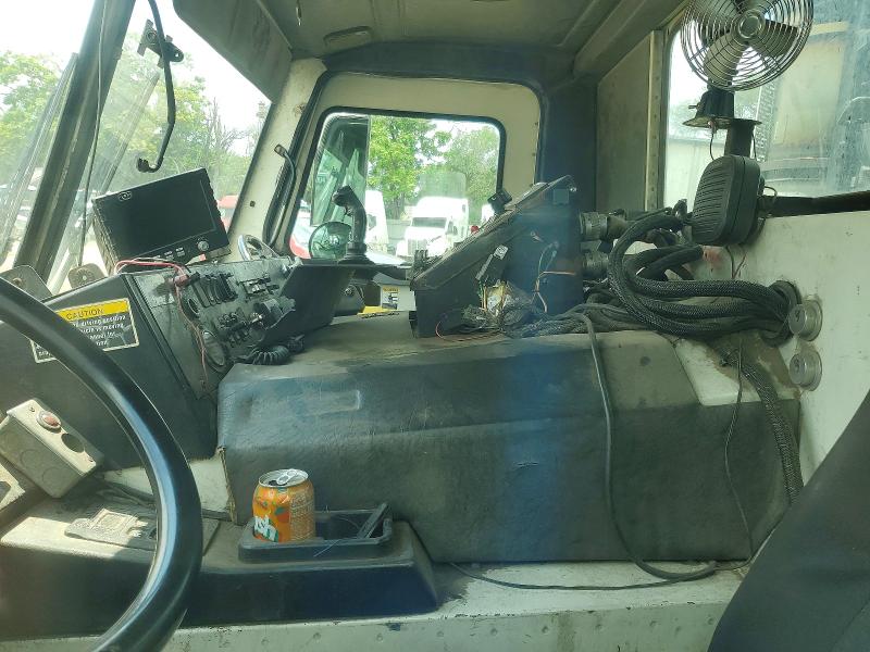 2009 Mack All other VIN 1M2AU02C79M003138 COPART salvage auction — FRONT END, VD, sold $1,500 on 2026-07-29 (photo 5)
