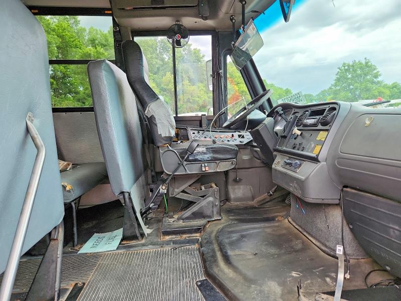 2013 Thomas VIN 4UZABRDT5DCFA7899 COPART salvage auction — NORMAL WEAR, CT, sold $1,400 on 2026-09-08 (photo 5)