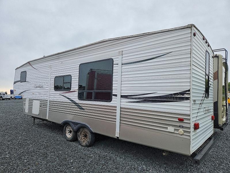 2008 Forest river cherokee Recreation VIN 4X4FCKD278X106161 COPART salvage auction — NORMAL WEAR, MI - CERT OF TITLE-REBUILT SALVAGE, sold $700 on 2026-07-28 (photo 3)