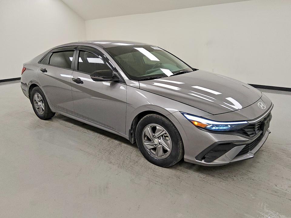 2024 Hyundai Elantra VIN KMHLL4DG5RU850498 COPART salvage auction — MINOR DENT/SCRATCHES, Tx - Certificate Of Title, sold $13,500 on 2026-07-09 (photo 4)