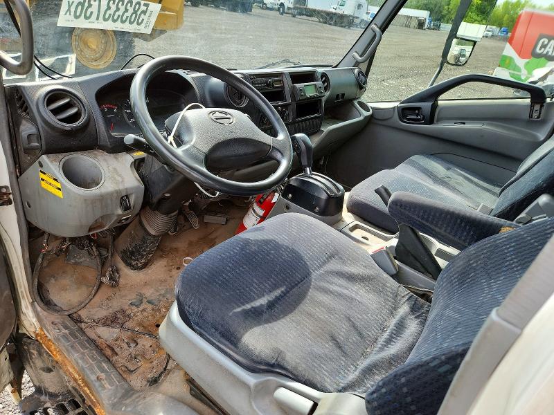 2016 Hino All other VIN JHHYDM1H5GK002647 COPART salvage auction — SIDE, NY - CERTIFICATE OF TITLE (P), sold $625 on 2026-07-11 (photo 8)