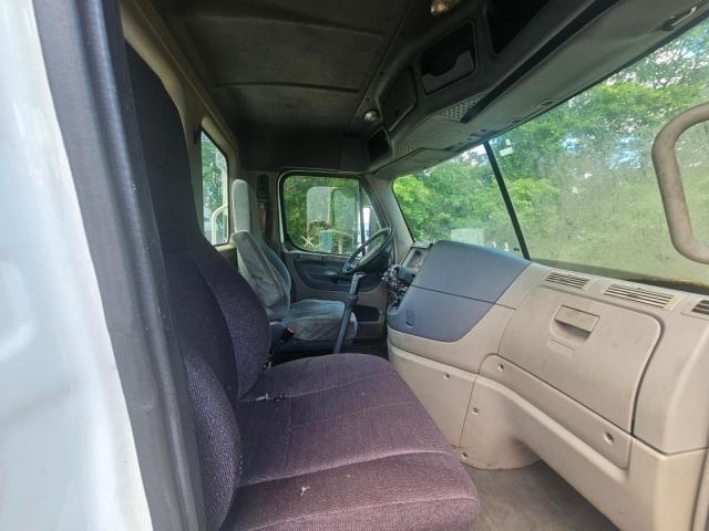 2016 Freightliner All other VIN 1FUBGAD42GLHD9913 COPART salvage auction — MINOR DENT/SCRATCHES, CT, sold $1,650 on 2026-07-10 (photo 2)