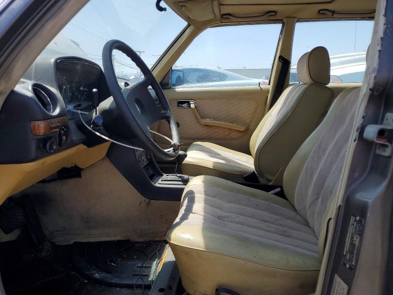 1981 Merz 280-class VIN WDB12303312090551 COPART salvage auction — NORMAL WEAR, DT, sold $150 on 2026-07-09 (photo 7)