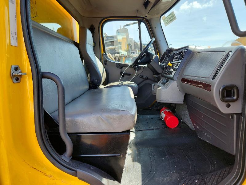 2018 Freightliner All other VIN 3ALACWFC9JDJH5176 COPART salvage auction — MINOR DENT/SCRATCHES, FL - CERTIFICATE OF TITLE, sold $2,850 on 2026-07-17 (photo 5)