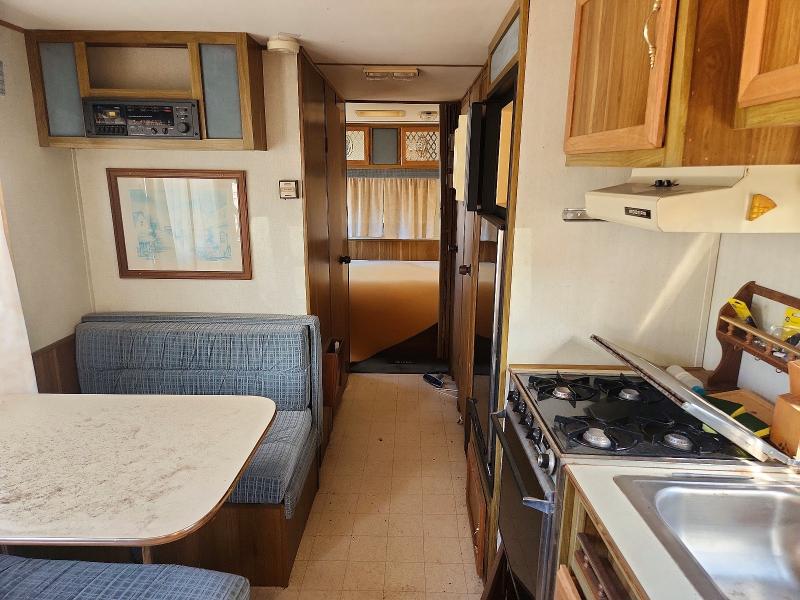 1990 Dutchmen Unknown VIN 47CT20M26L1004294 COPART salvage auction — SIDE, CT, sold $25 on 2026-07-28 (photo 6)