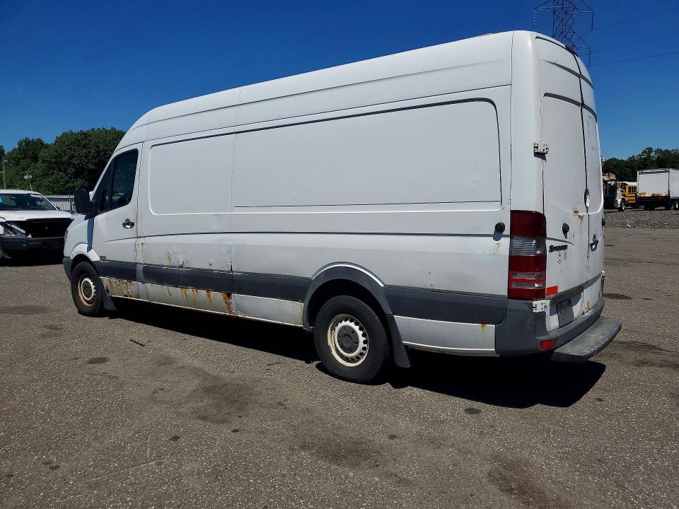 2007 Freightliner Sprinter VIN WDYPE845X75165740 COPART salvage auction — FRONT END, CT, sold $125 on 2026-08-04 (photo 2)