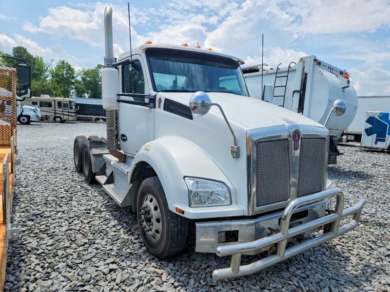 2017 Kenworth All other VIN 1XKZDP9X5HJ169879 COPART salvage auction — NORMAL WEAR, CT, sold $10,900 on 2026-07-21 (photo 1)
