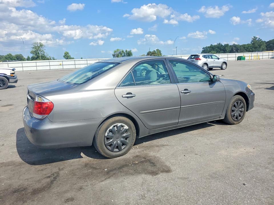 2005 Toyota Camry VIN 4T1BE32K65U545027 COPART salvage auction — MECHANICAL, Nc - Dealer Only Clean Title, sold $550 on 2026-07-09 (photo 3)