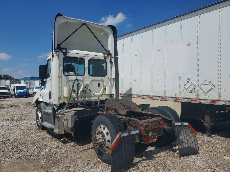 2018 Freightliner All other VIN 3AKBGADV1JSJN2740 COPART salvage auction — STRIPPED, CT, sold $70 on 2026-07-28 (photo 3)
