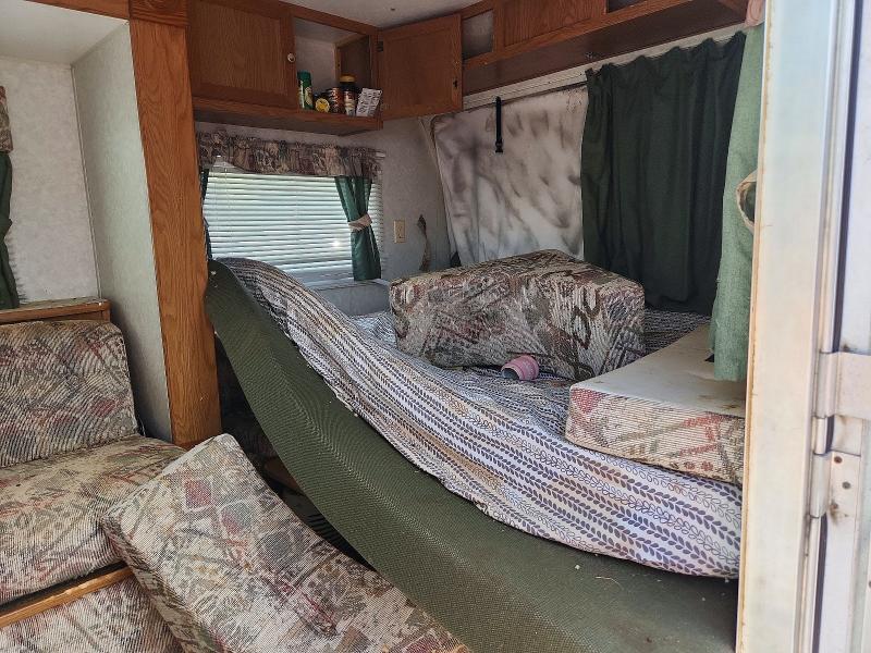 2001 Keys Cabana VIN 4YDT2302X13021882 COPART salvage auction — ROOF, PA - CERT OF TITLE, sold $30 on 2026-07-28 (photo 7)