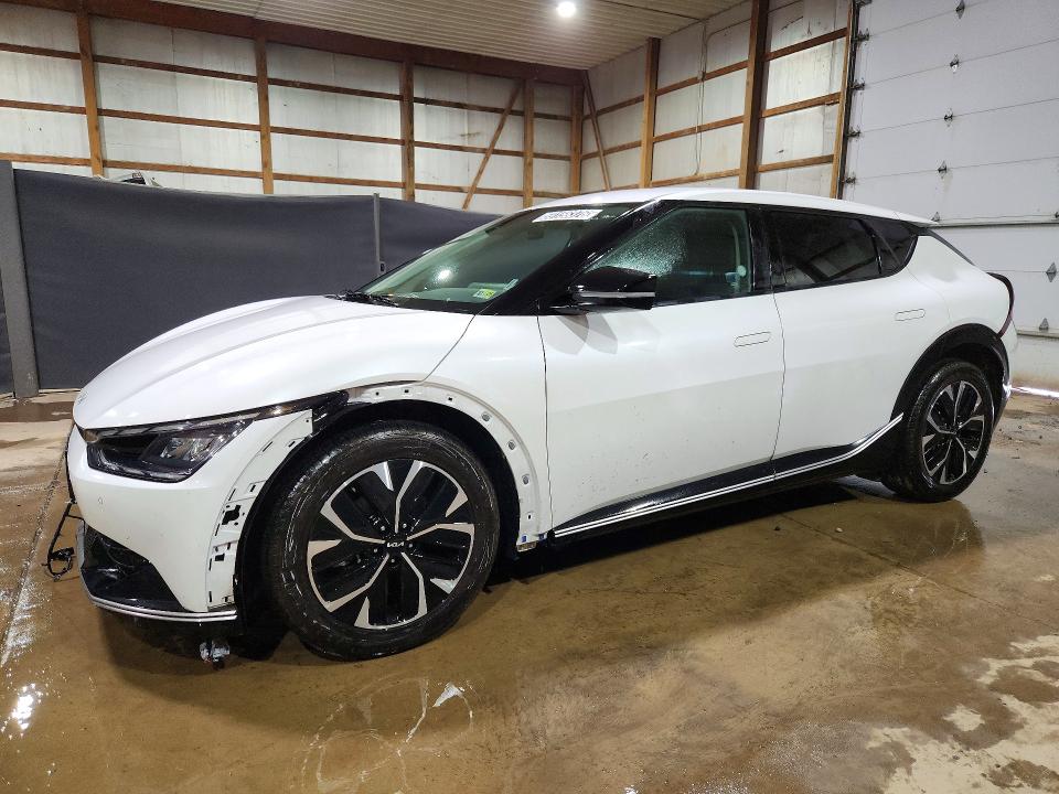 2024 Kia All other VIN KNDC3DLC2R5192135 — COPART salvage auction photo