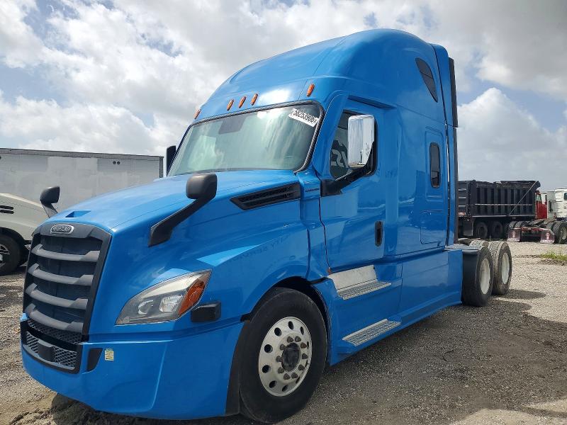 2022 Freightliner All other VIN 3AKJHHDR4NSNT7476 COPART salvage auction — MINOR DENT/SCRATCHES, IN - CERTIFICATE OF TITLE (P), sold $32,500 on 2026-07-14 (photo 2)