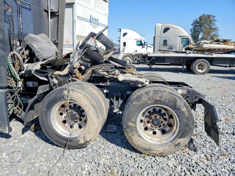 2023 Kenworth All other VIN 1XKYD49X0PJ253021 COPART salvage auction — FRONT END, DV, sold $14,800 on 2026-07-14 (photo 9)